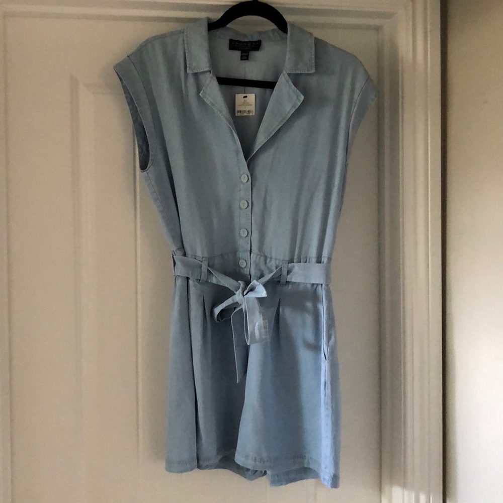 NWT light blue shorts jumper. Laundry brand size small
